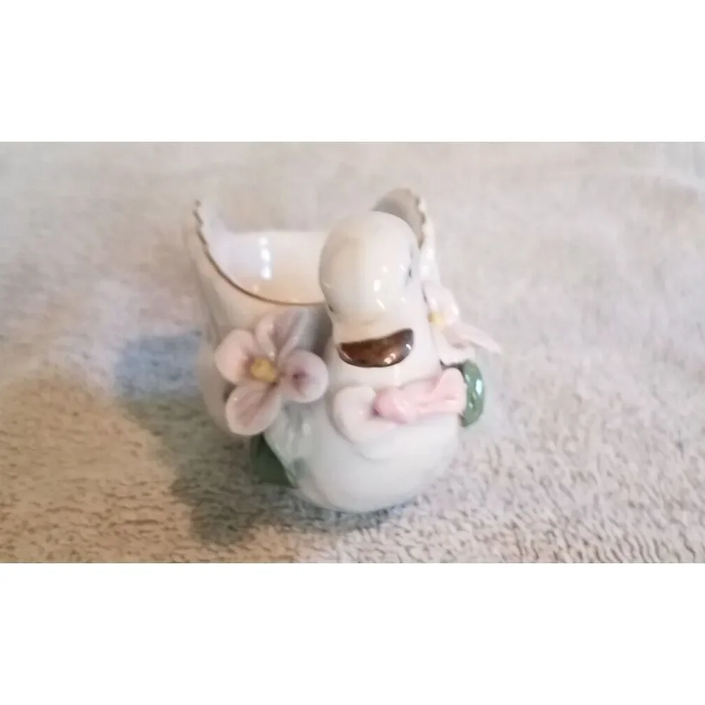 Vintage Swan Trinket Dish with flowers‎